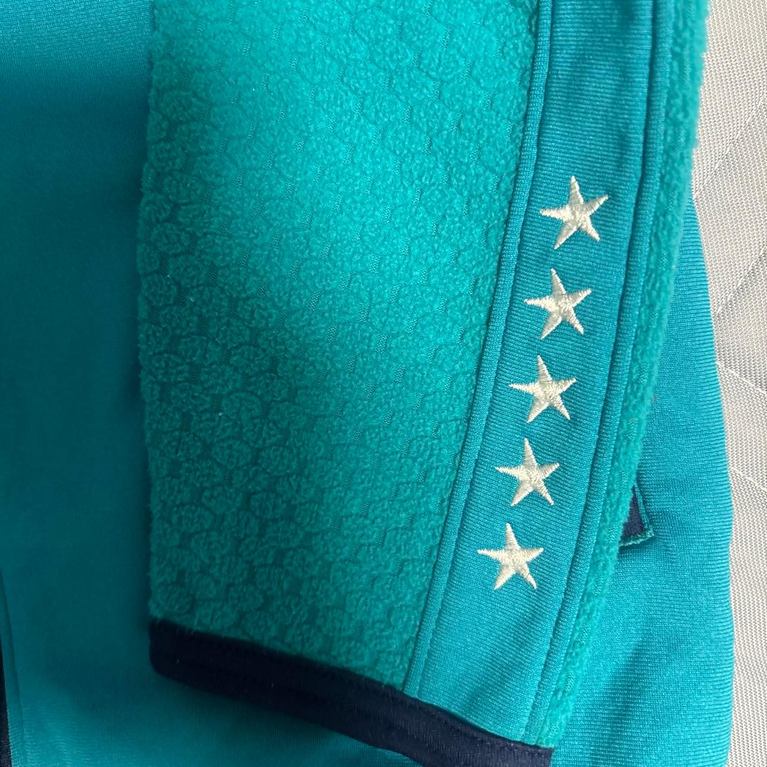 美品✴︎NIKE キッズ パーカー 120cm フリースの写真3枚目