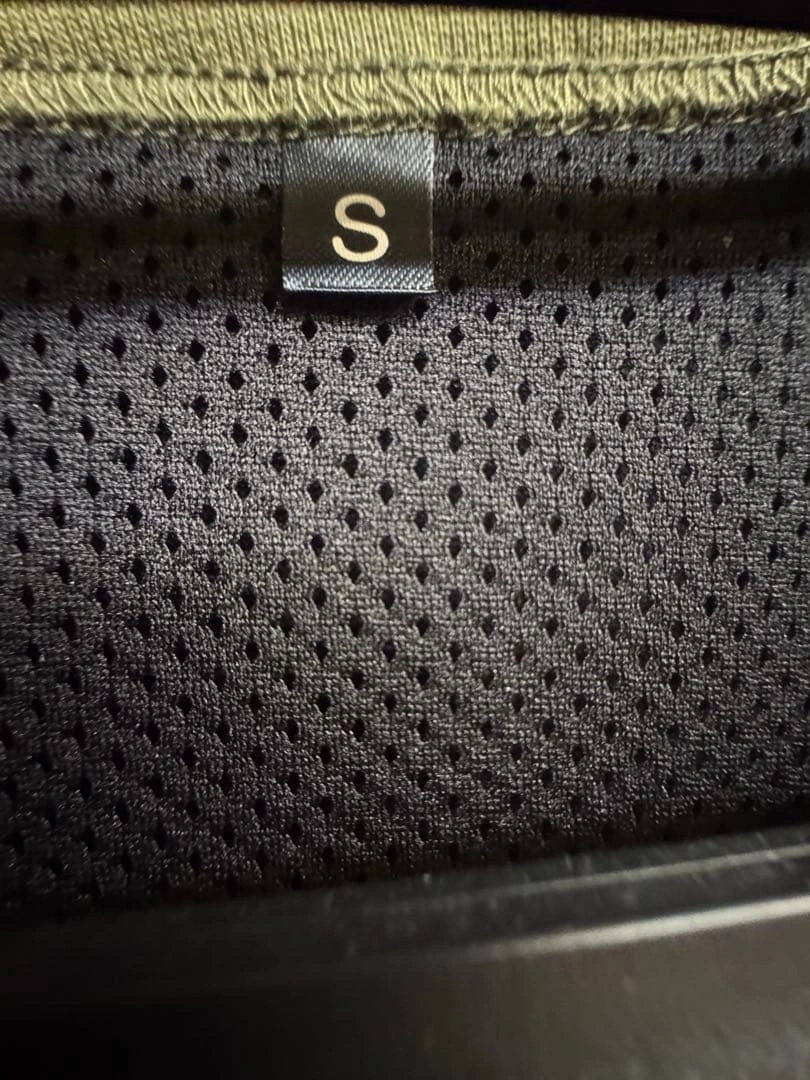 dark プロテクトTシャツ オリーブ色 Sサイズの写真3枚目