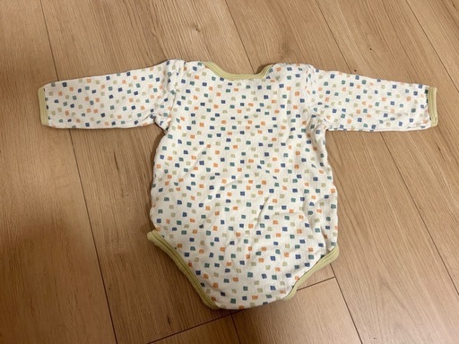 長袖ロンパース　90サイズの写真2枚目