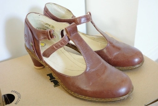 Dr. Martens Tストラップ パンプス ブラウン UK4