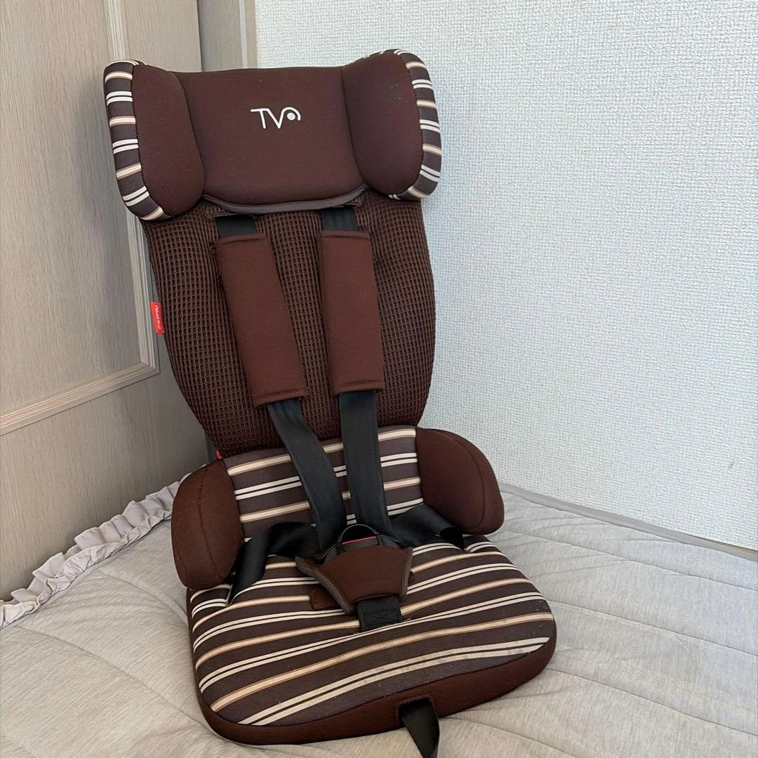 日本育児 トラベルベスト ECプラス チャイルドシート 1〜4歳 軽量 ブラウンの写真3枚目