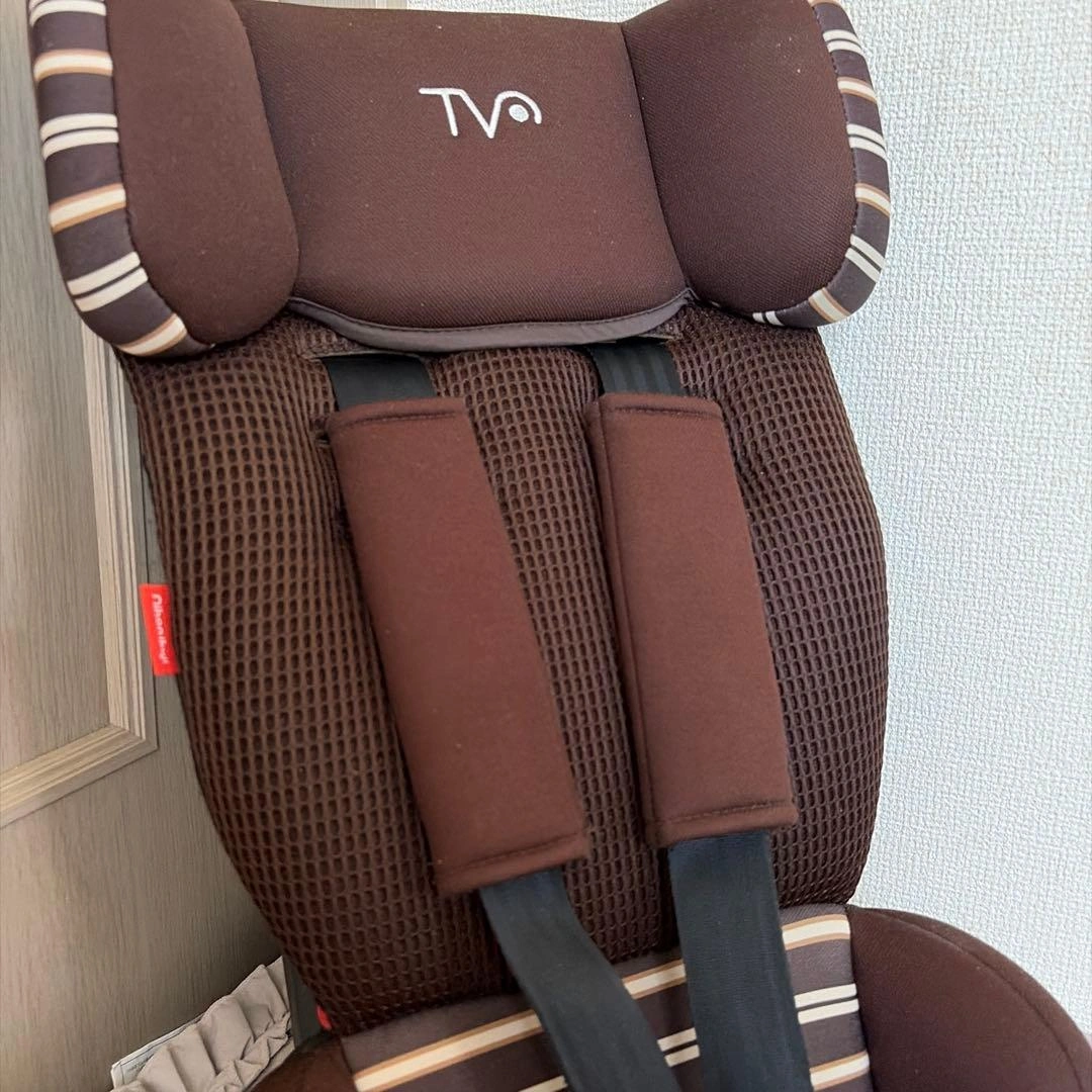 日本育児 トラベルベスト ECプラス チャイルドシート 1〜4歳 軽量 ブラウンの写真4枚目