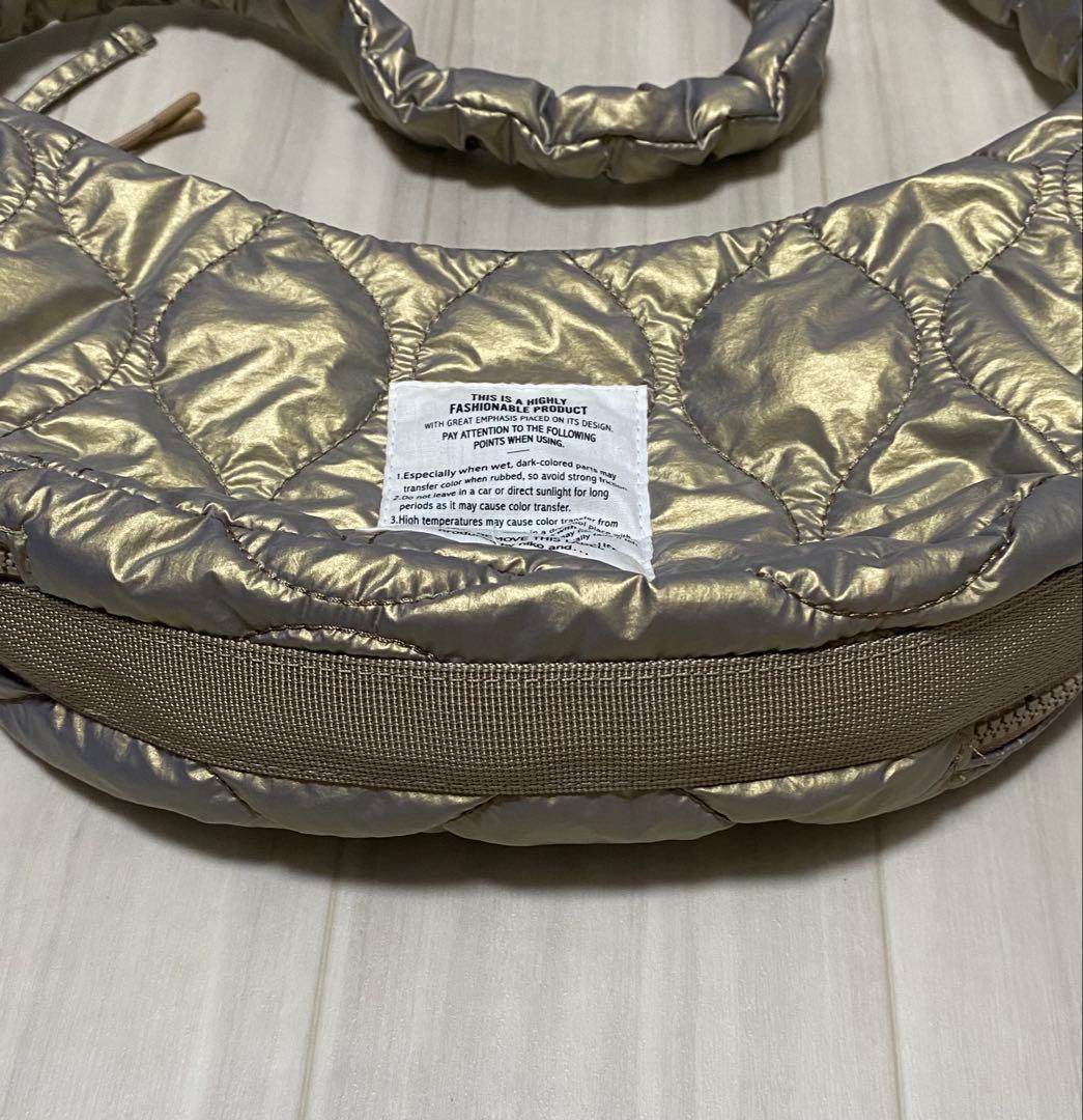【美品】niko and ニコアンド シルバーキルティングショルダーの写真7枚目