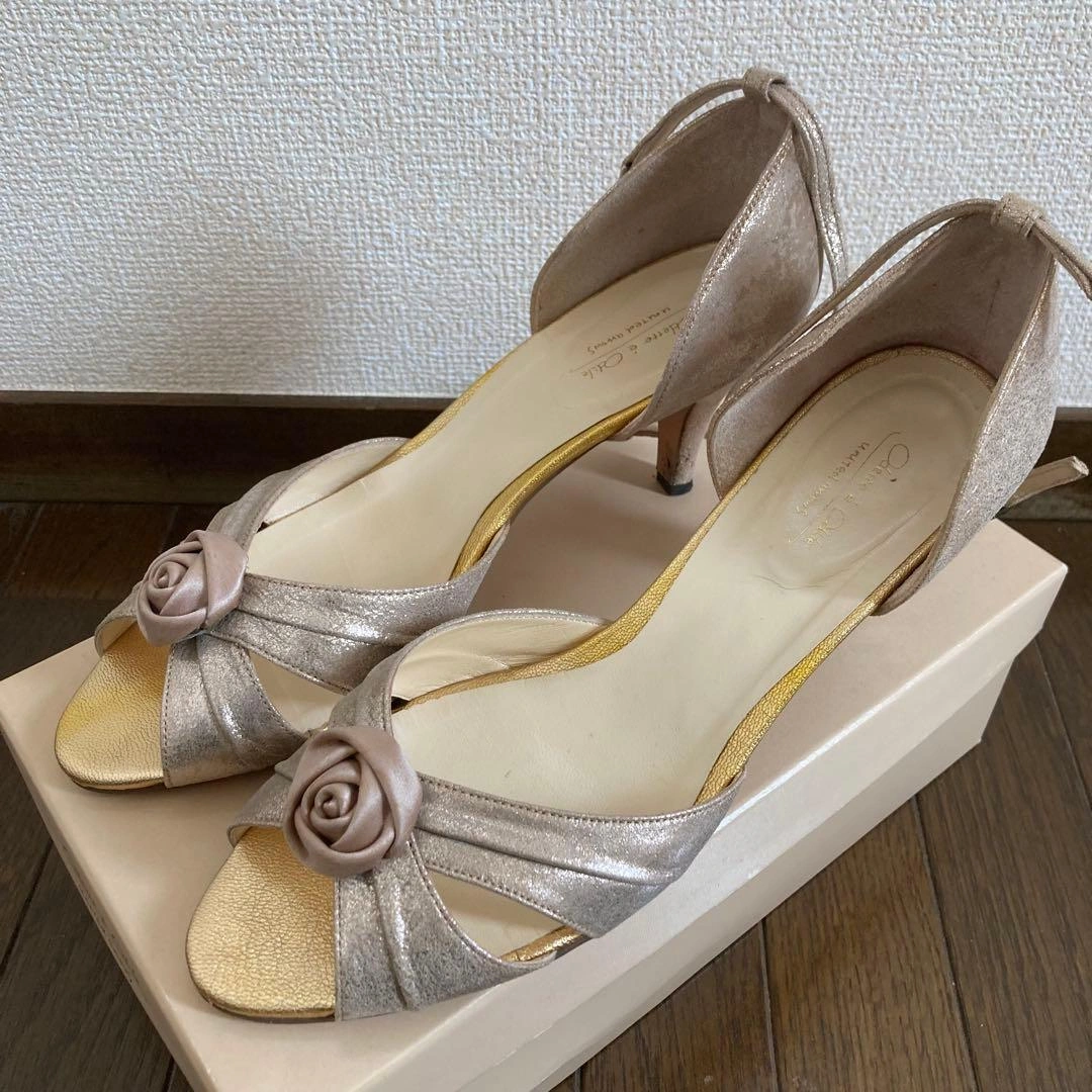 結婚式に最適|オデット エ オディール ピンクのパンプス