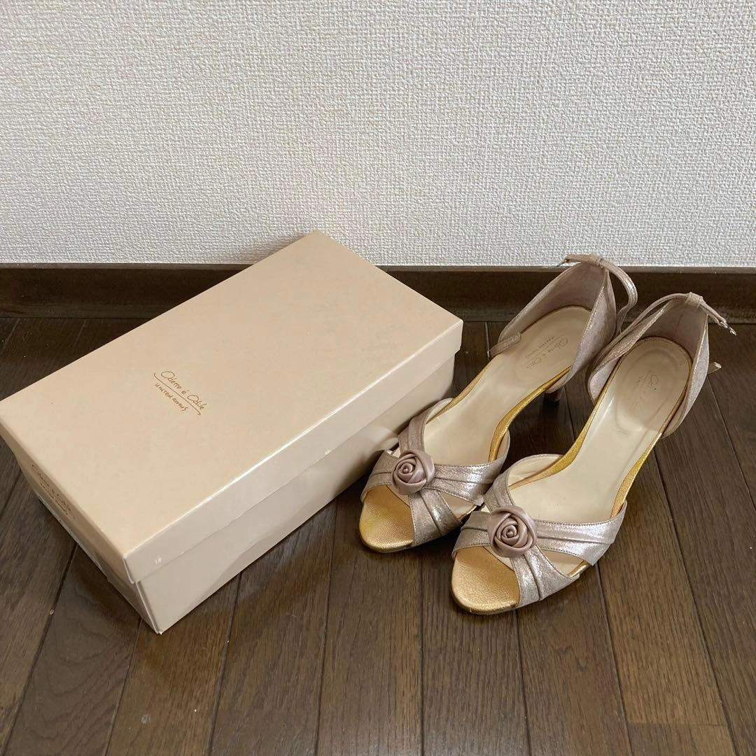 結婚式に最適|オデット エ オディール ピンクのパンプスの写真2枚目