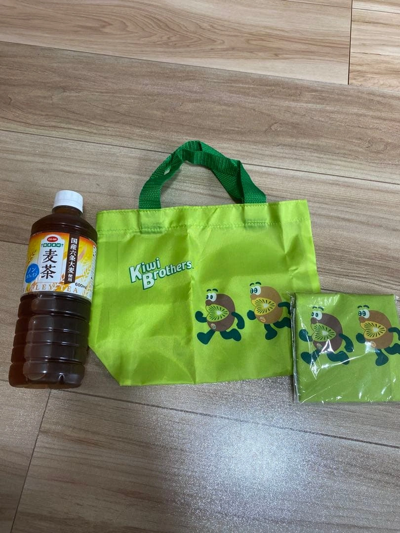 ⭕️2個セット⭕️ゼスプリ キウイブラザーズ ミニランチトートの写真3枚目