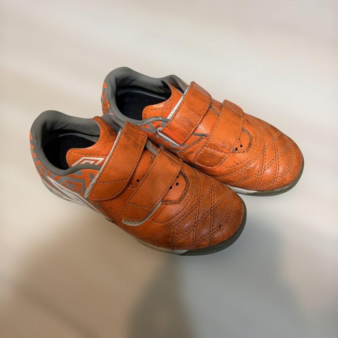 UMBRO サッカーシューズ オレンジ