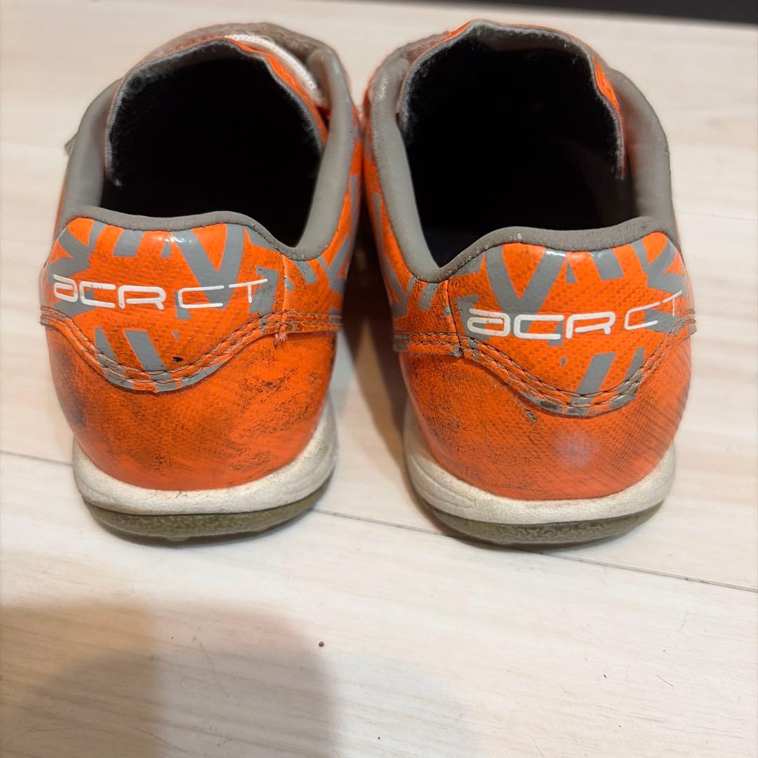 UMBRO サッカーシューズ オレンジの写真2枚目