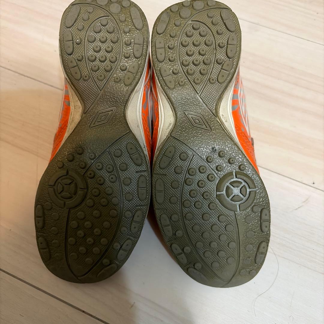 UMBRO サッカーシューズ オレンジの写真3枚目