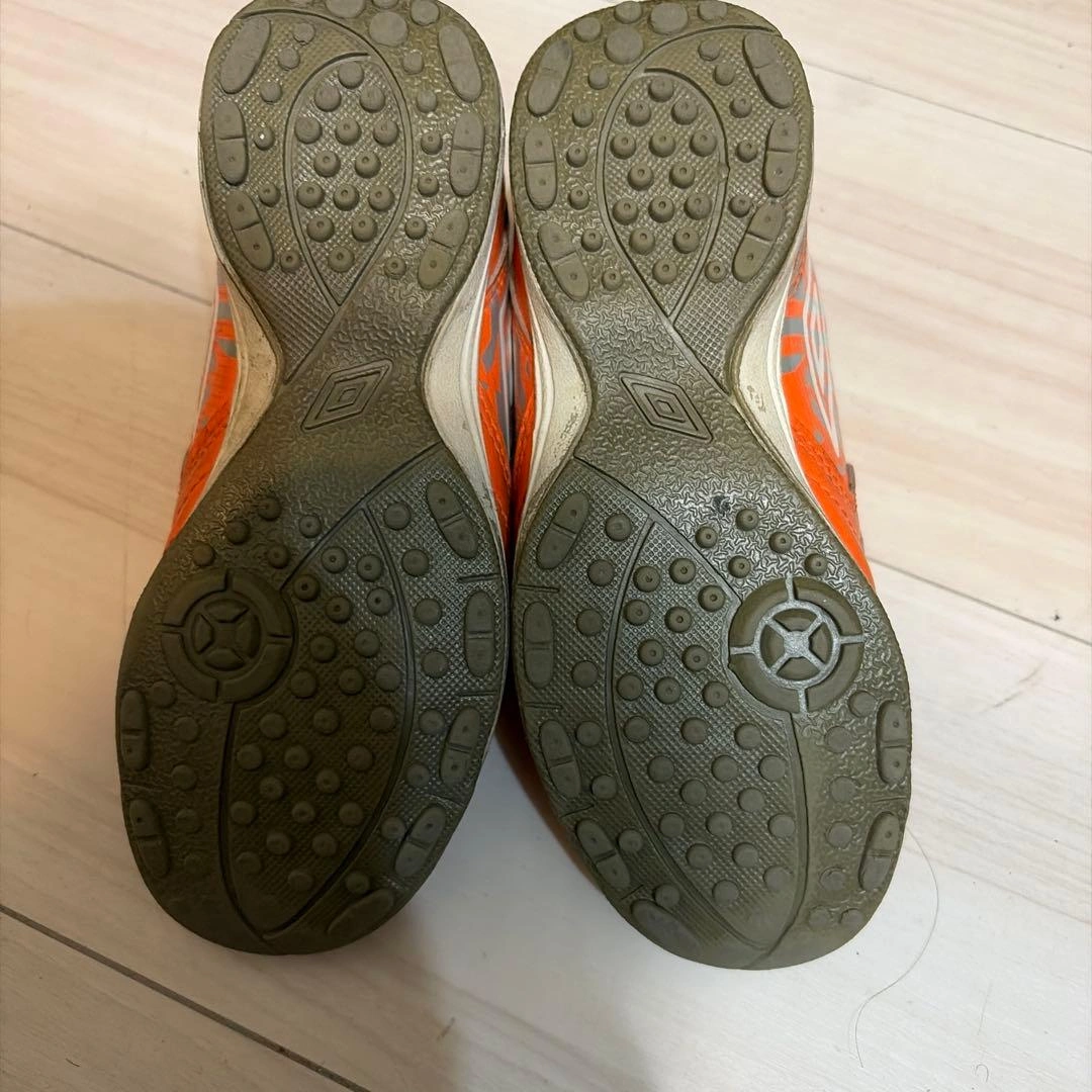 UMBRO サッカーシューズ オレンジの写真3枚目
