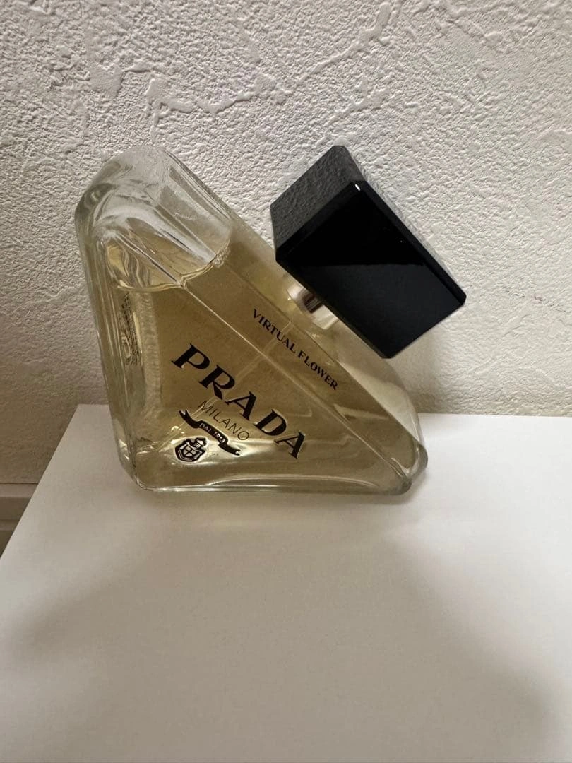 PRADA VIRTUAL FLOWER 90mlの写真2枚目