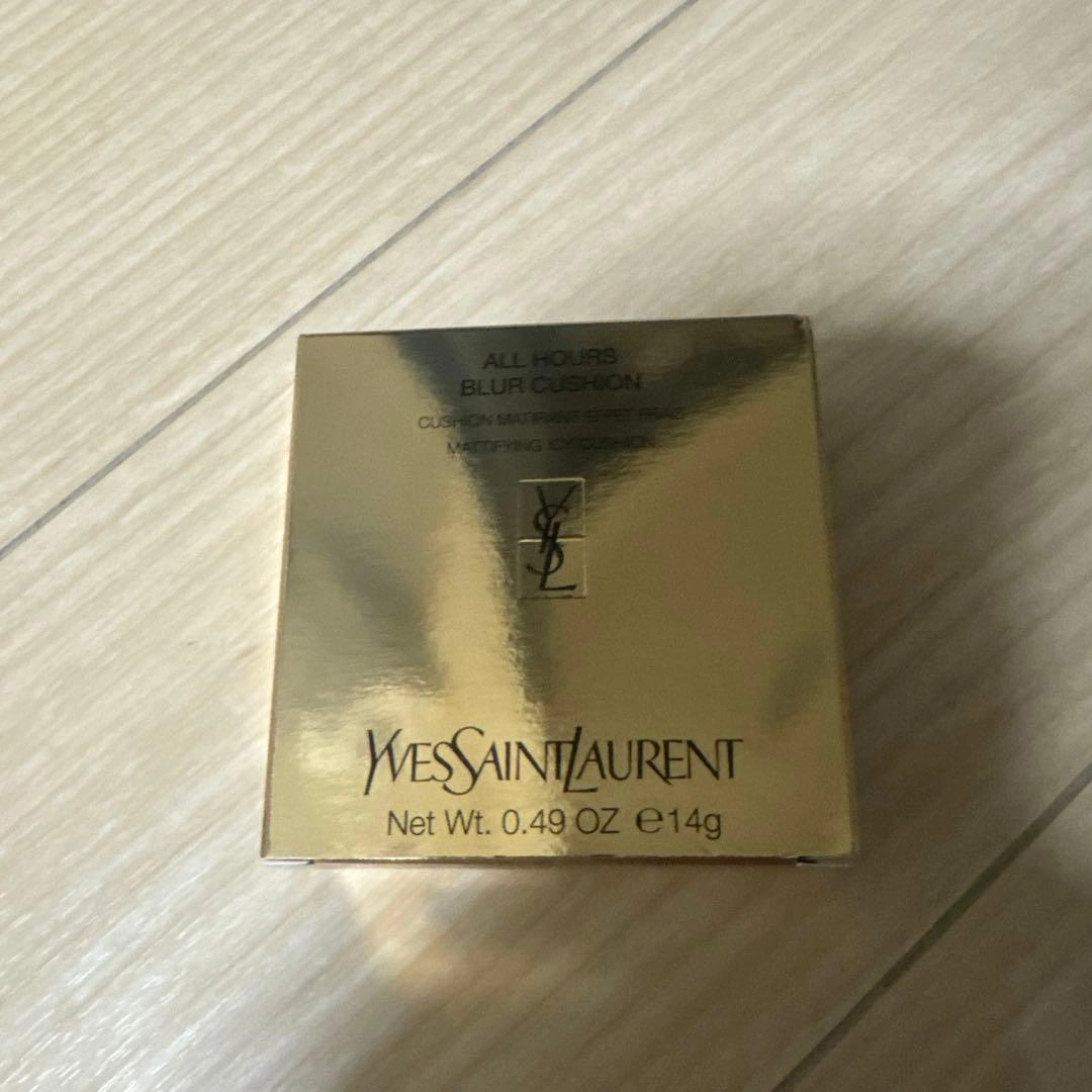 【新品】イヴ・サンローラン オールアワーズ ブラークッション YSL
