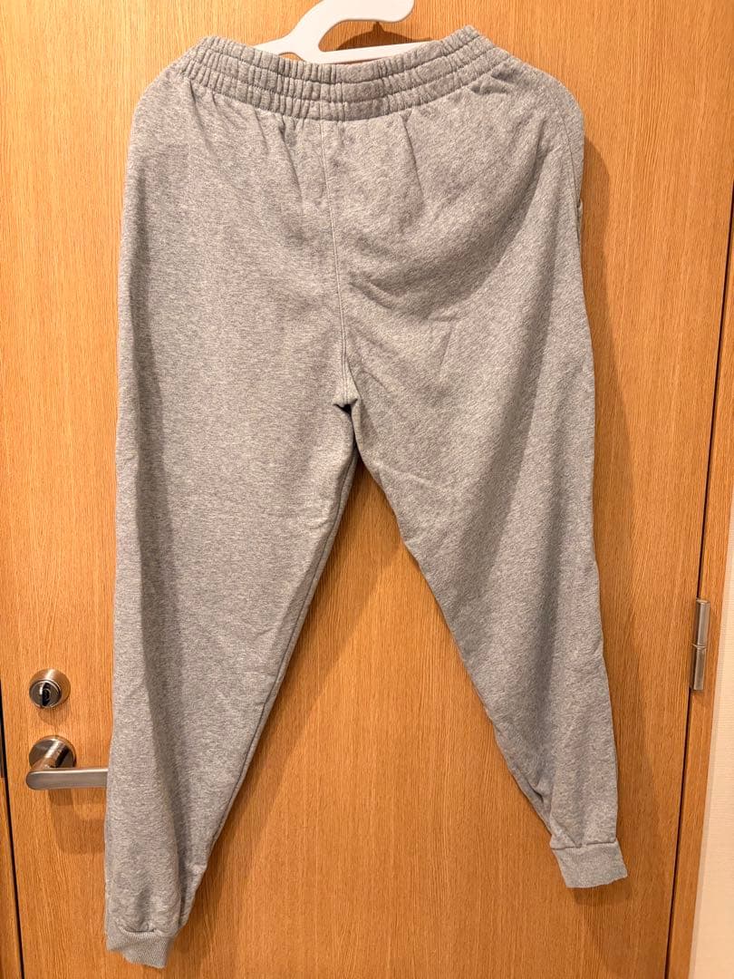 NIKE キッズ スウェットパンツ グレー XLの写真3枚目
