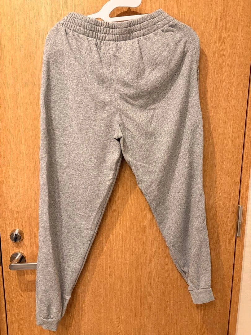 NIKE キッズ スウェットパンツ グレー XLの写真3枚目