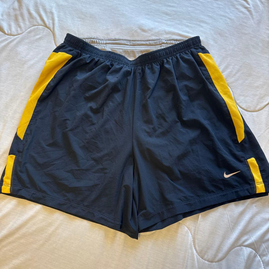 NIKE ランニングショーツ