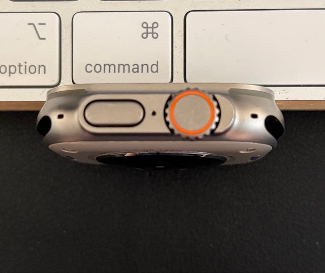 Apple Watch Ultra 第1世代 + 純正バンド2個, 97%の写真4枚目