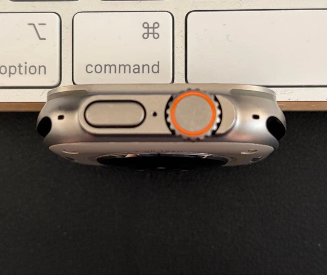 Apple Watch Ultra 第1世代 + 純正バンド2個, 97%の写真4枚目