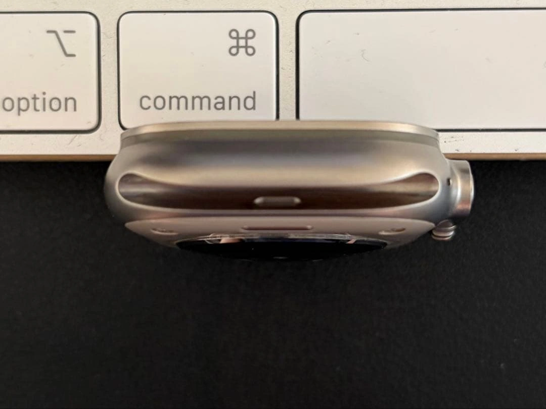 Apple Watch Ultra 第1世代 + 純正バンド2個, 97%の写真6枚目