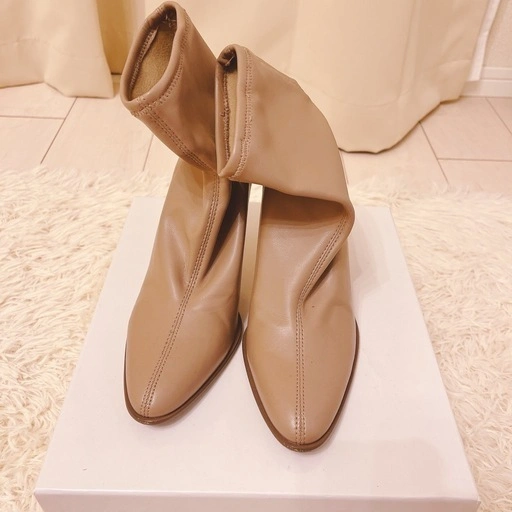 ZARA ブーツ ハイヒール ショート 36 ベージュの写真2枚目