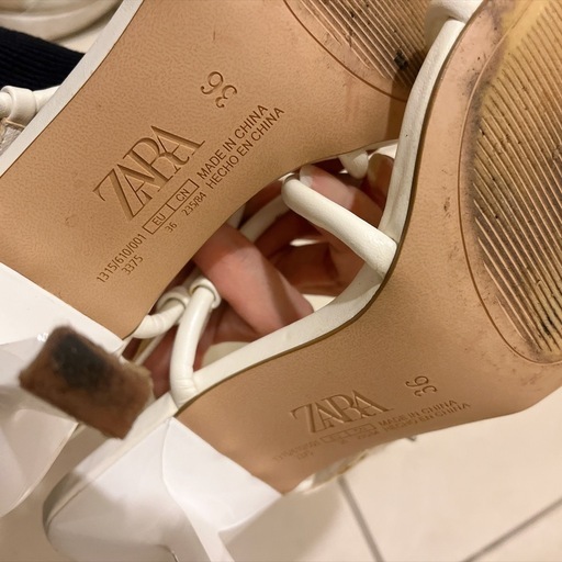 ZARA スクエアトゥ サンダル 36 ホワイトの写真5枚目