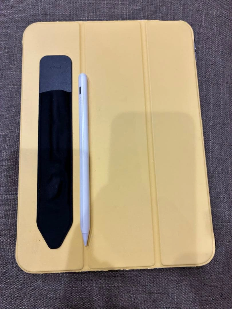 Apple iPad 第10世代 64GB Wi-Fi イエロー ケース付の写真3枚目
