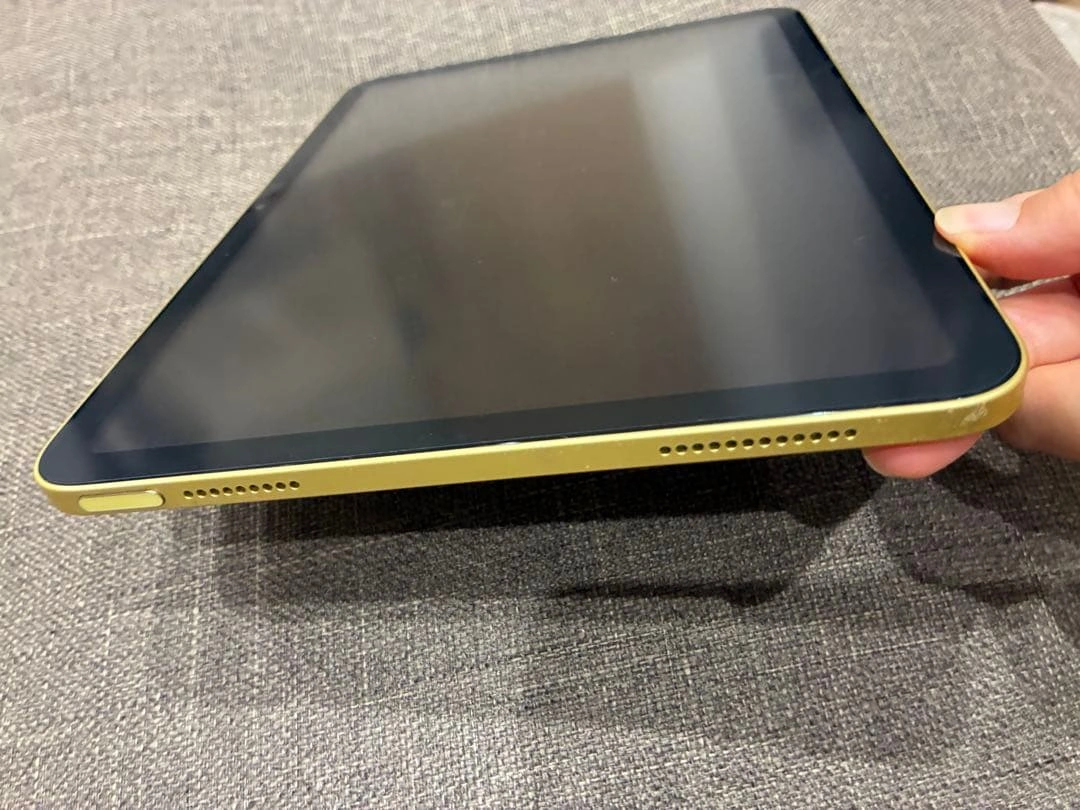 Apple iPad 第10世代 64GB Wi-Fi イエロー ケース付の写真9枚目