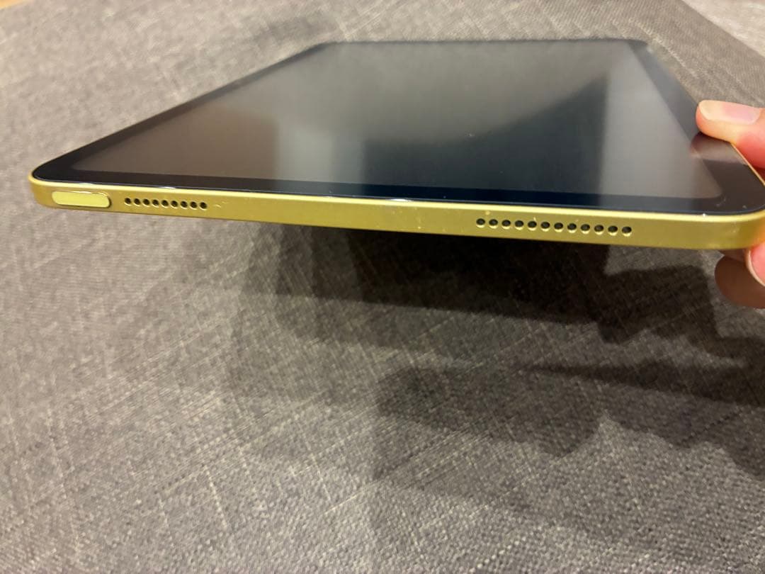 Apple iPad 第10世代 64GB Wi-Fi イエロー ケース付の写真10枚目