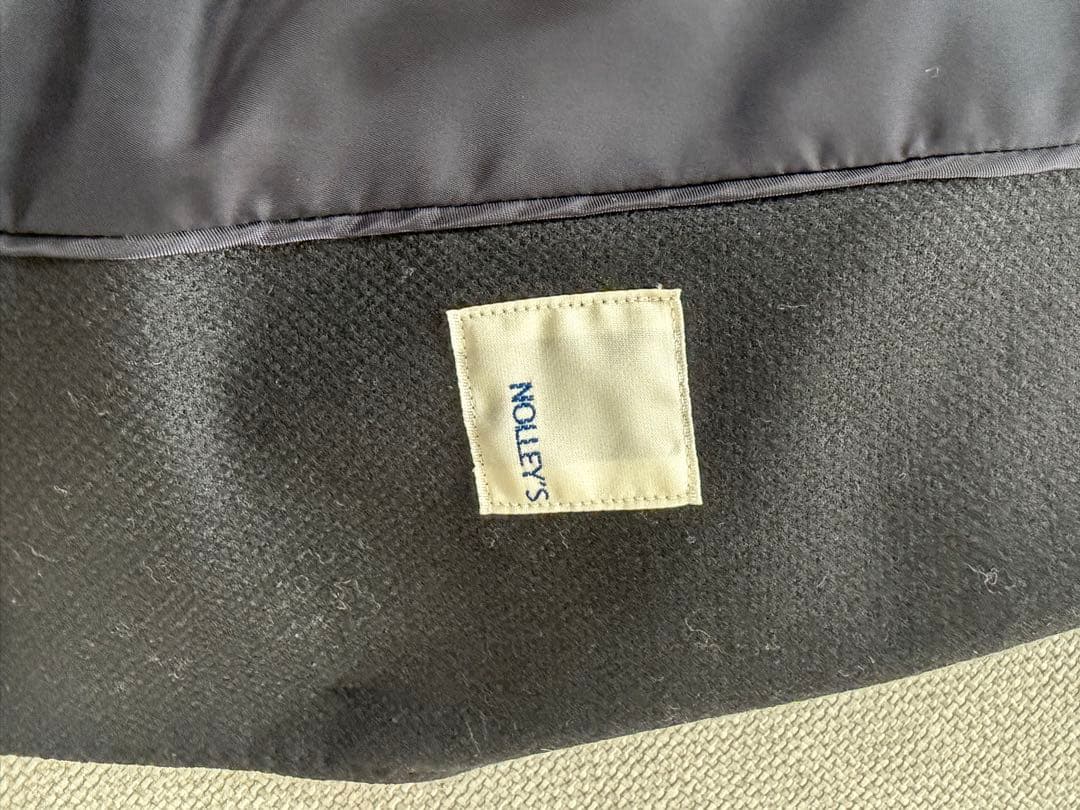 美品NOLLEY'S ブレザー 黒 40の写真2枚目