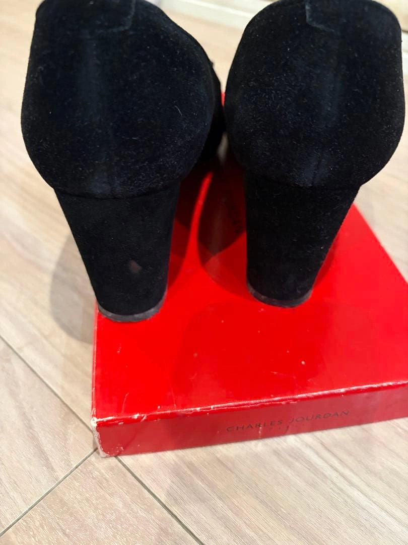 CHARLES JOURDAN スエード パンプス ブラック23.5の写真2枚目