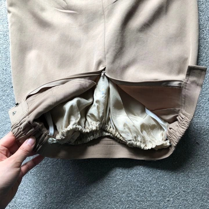 Burberry タイトスカート 膝丈の写真4枚目