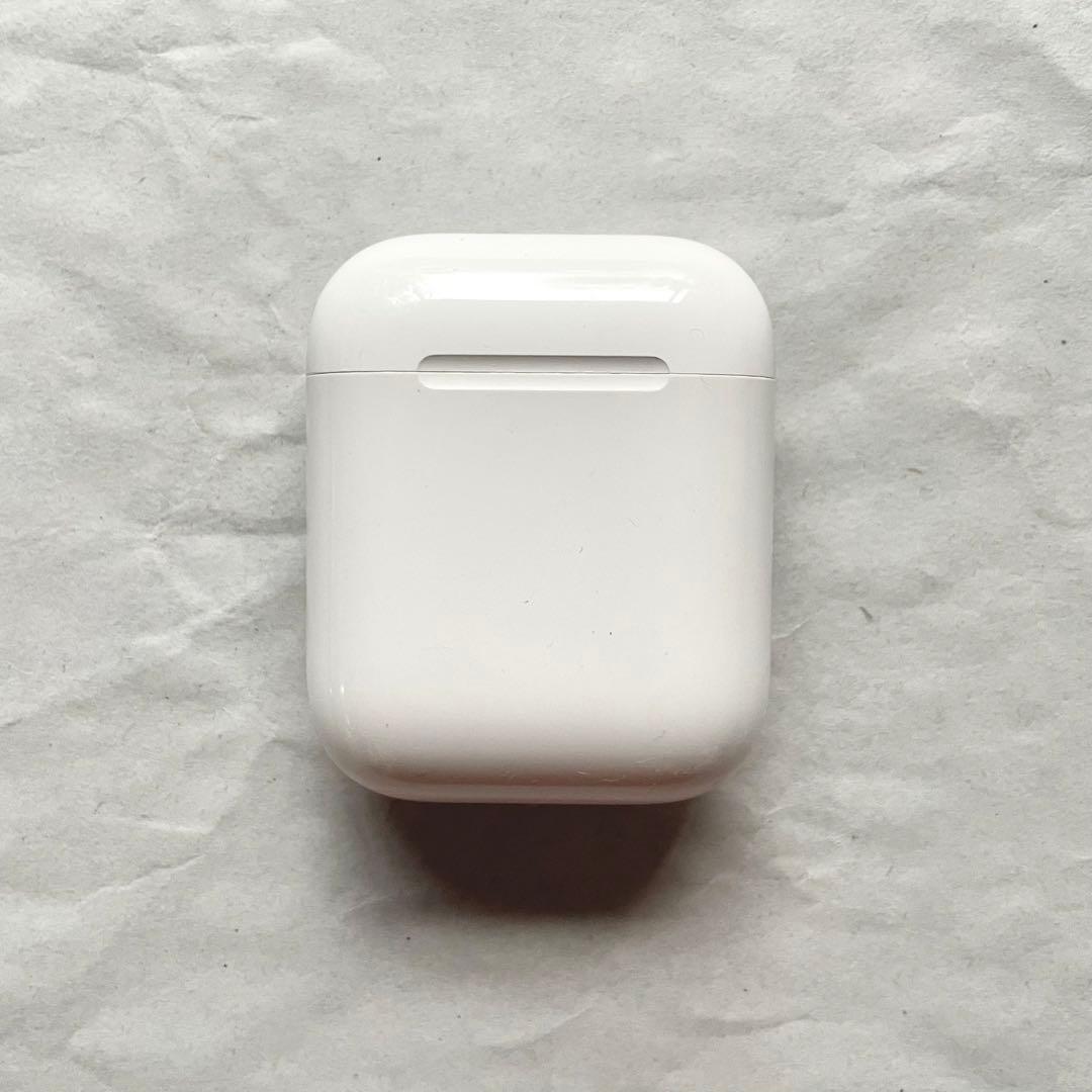 Apple AirPods 第一世代　両耳+充電器の写真3枚目