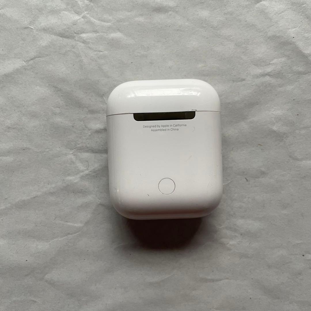 Apple AirPods 第一世代　両耳+充電器の写真4枚目