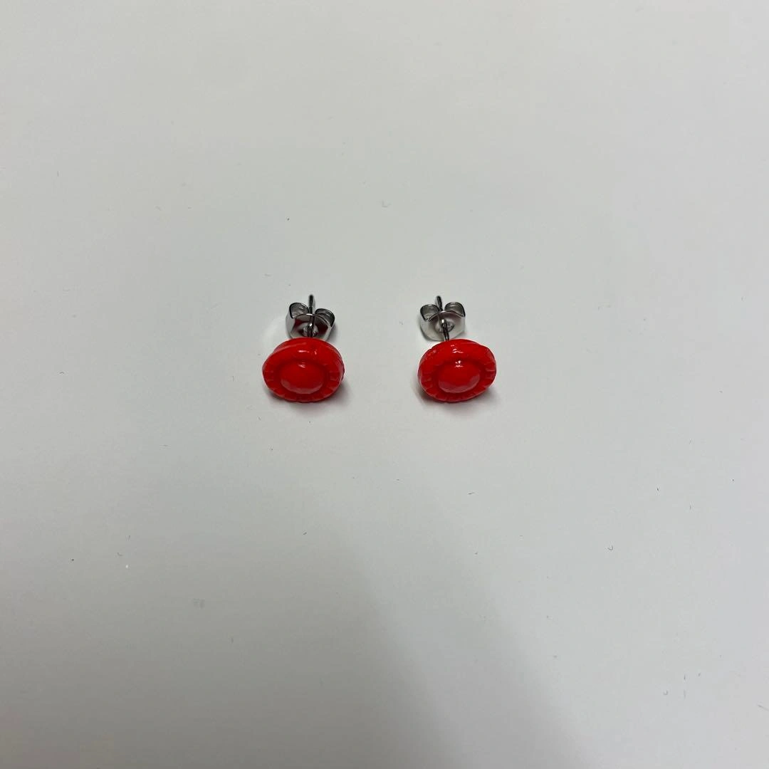 レッド ラウンド スタッドピアス 両耳用