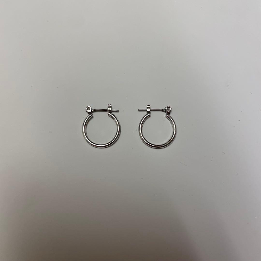 シルバーフープピアス