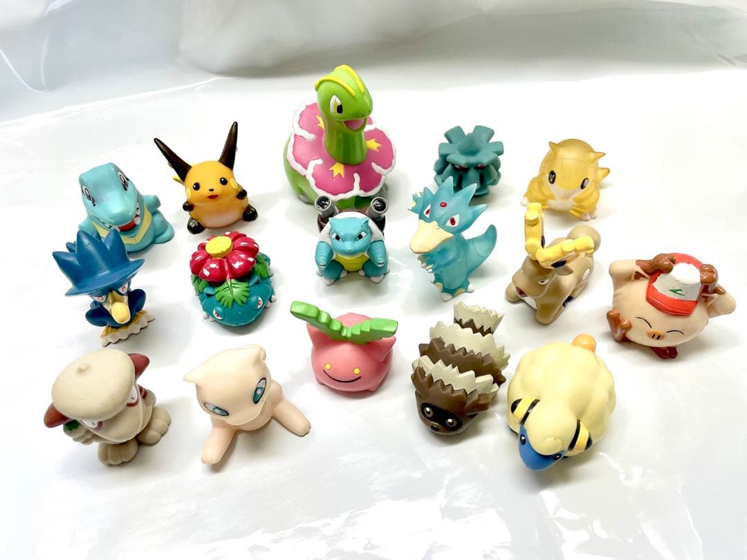 ポケモン ミニフィギュア 15体+貯金箱セット