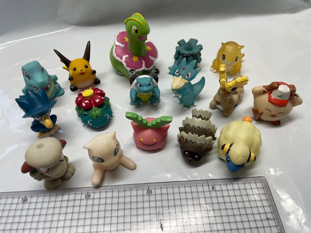 ポケモン ミニフィギュア 15体+貯金箱セットの写真2枚目