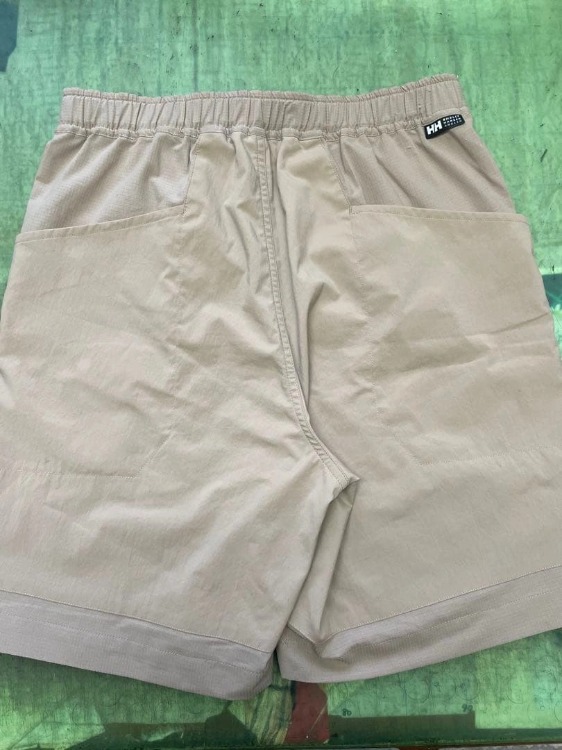 【タグ付】HELLY HANSEN アングラースラックショーツの写真4枚目