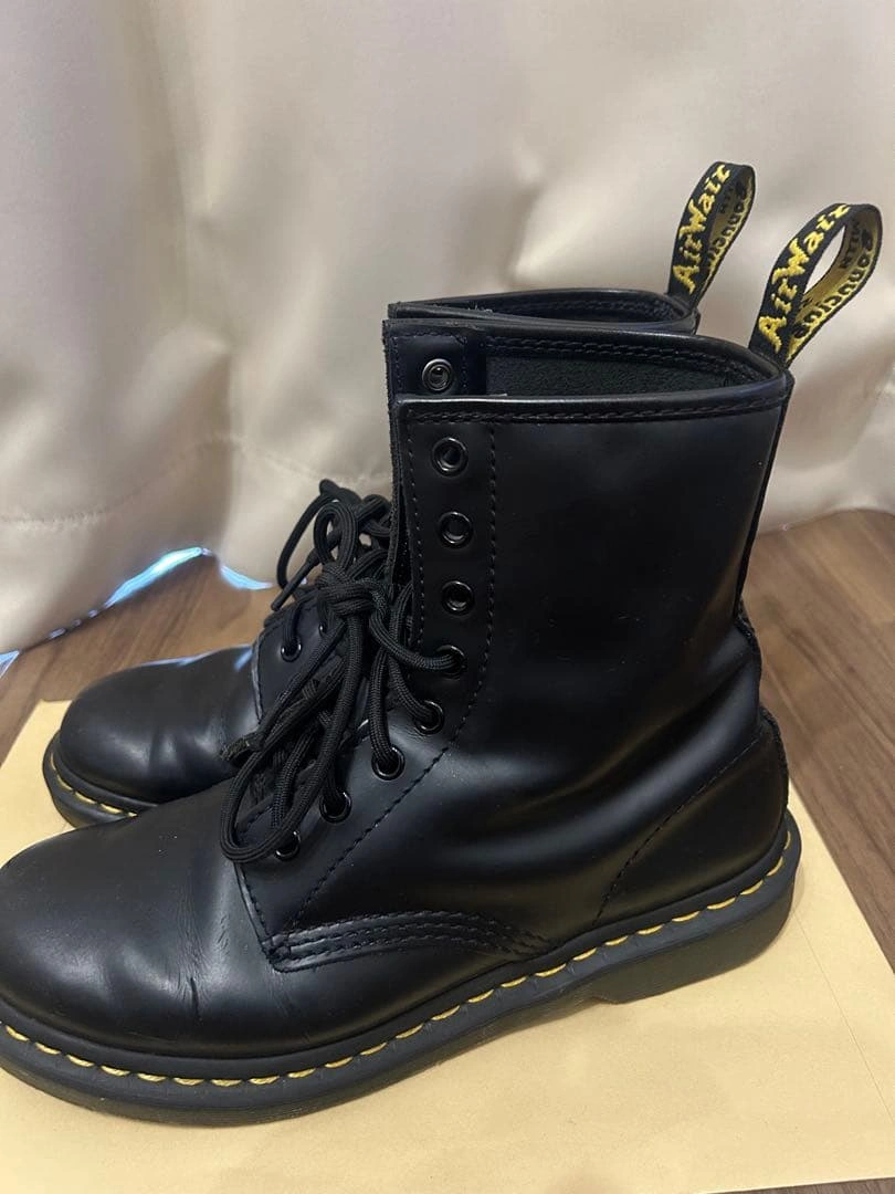 Dr. Martens 8ホール ブーツ ブラック【値段交渉◎】の写真2枚目