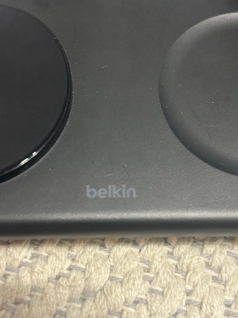 【美品】Belkin 2in1 ワイヤレス充電器 WIZ021qcBKの写真2枚目