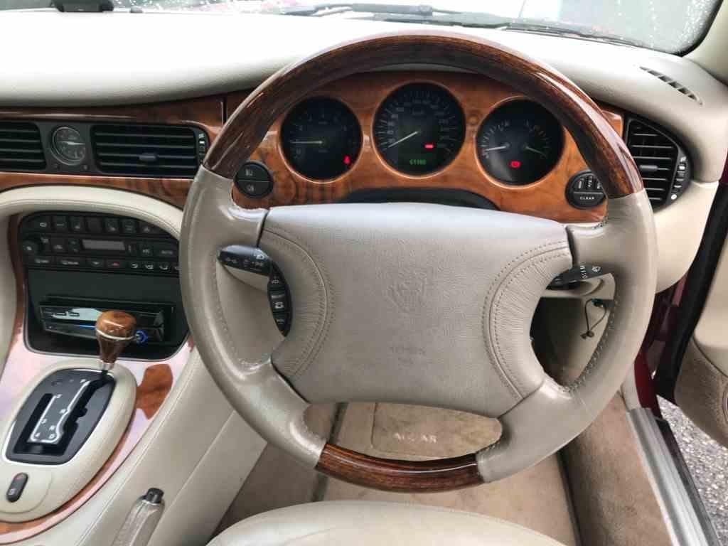 【エンジン出品】ジャガーXJエクゼクティブ4000ccV8走少61200kmの写真5枚目