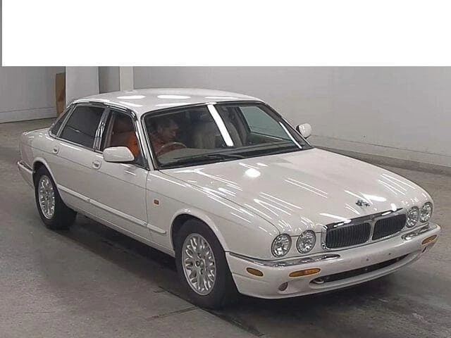【エンジン出品】13年最終300系ジャガーXJ3.2V8エグゼクティブ値上り必至