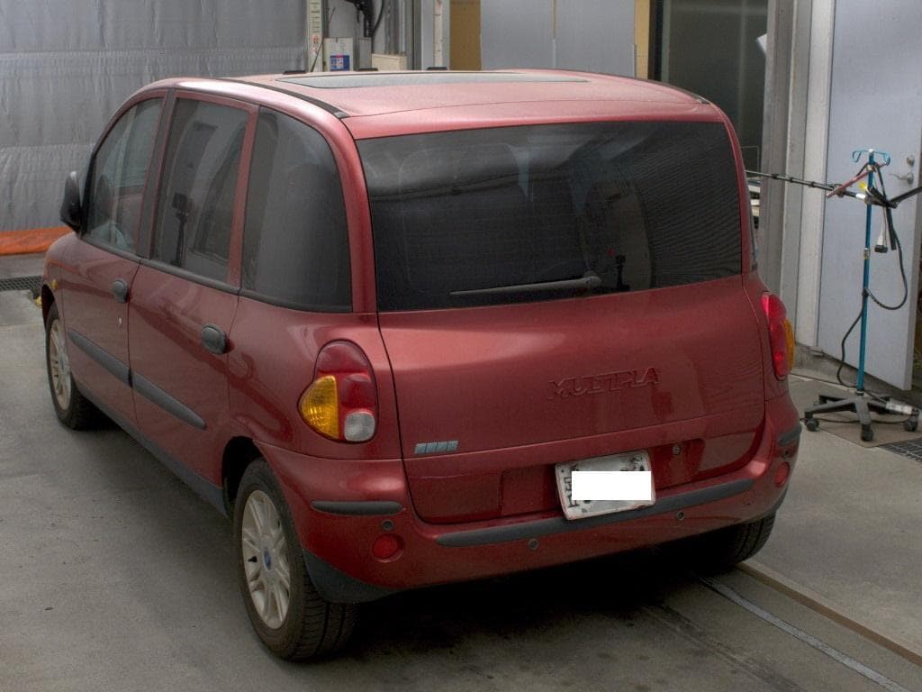 FIATフィアットムルティプラ醜いフェラーリ!?外観裏切るクイック＆俊足乗り心地の写真4枚目
