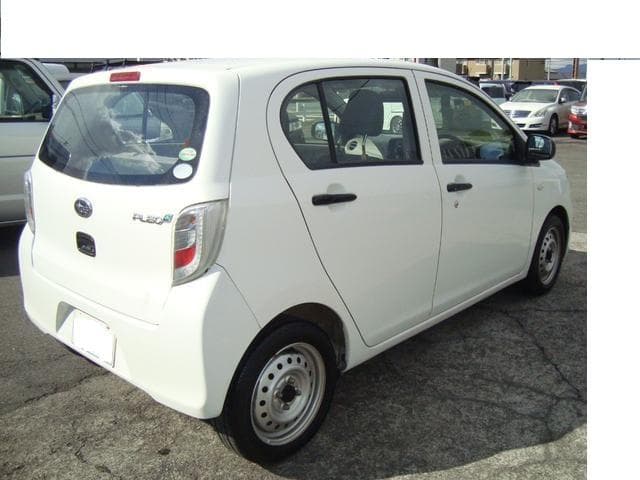 スバルプレオプラス初年度登録令和7年10月車検令和10年10月迄内外装△で格安の写真4枚目