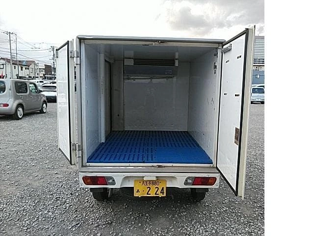 冷凍冷蔵車-5℃日産クリッパー三菱ミニキャブトラック錆&臭い無冷凍機好調お勧め◎の写真6枚目