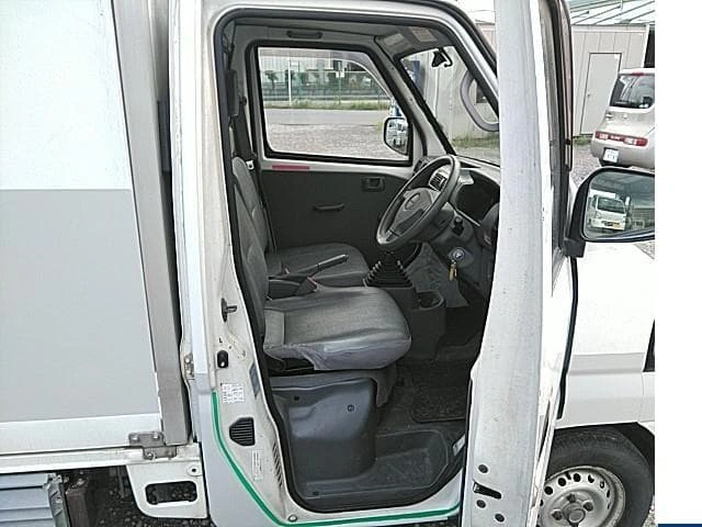 冷凍冷蔵車-5℃日産クリッパー三菱ミニキャブトラック錆&臭い無冷凍機好調お勧め◎の写真9枚目