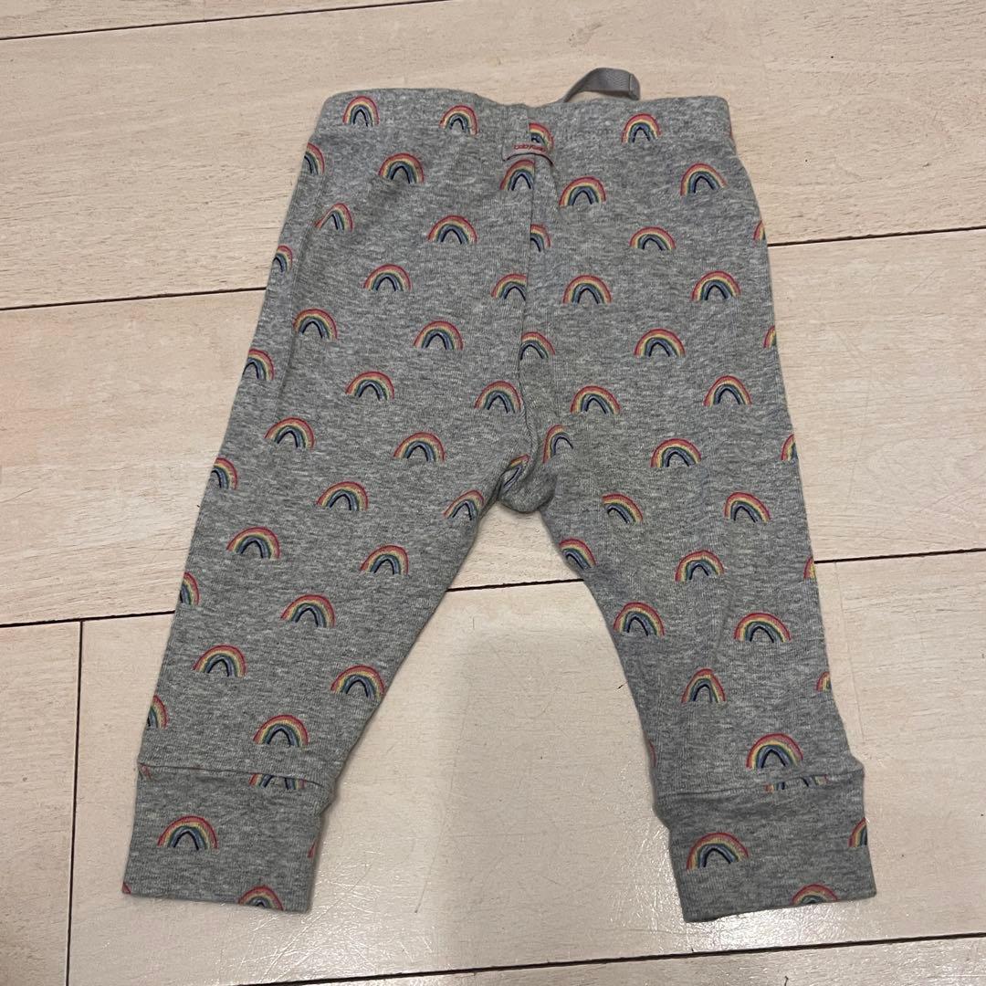 babyGAP 灰色レインボー柄 パンツ 6〜12ヶ月の写真2枚目