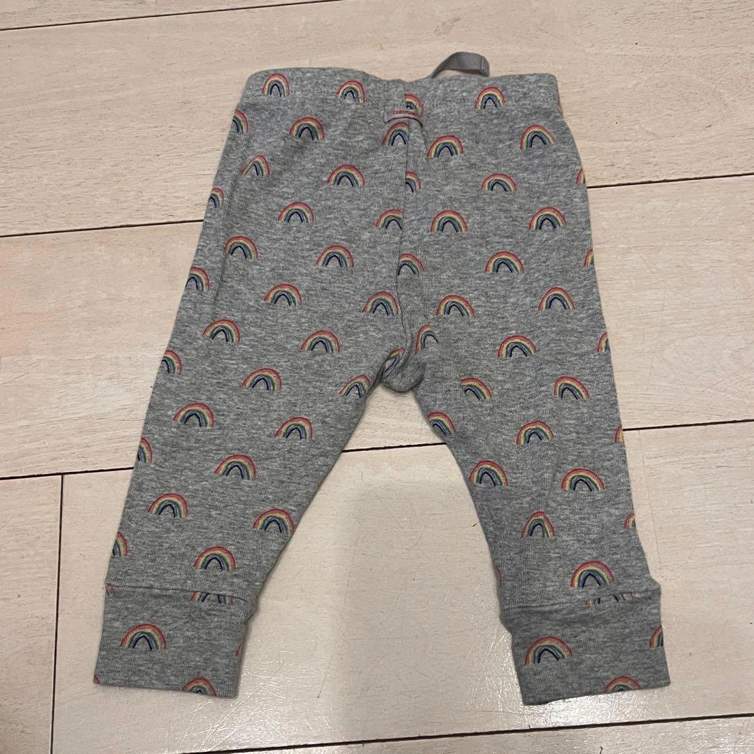 babyGAP 灰色レインボー柄 パンツ 6〜12ヶ月の写真2枚目