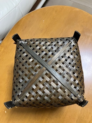 美品　アジアンテイスト　籐製カゴの写真3枚目