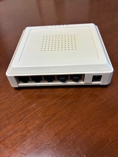 BUFFALO ５ポート　スイッチングハブの写真2枚目