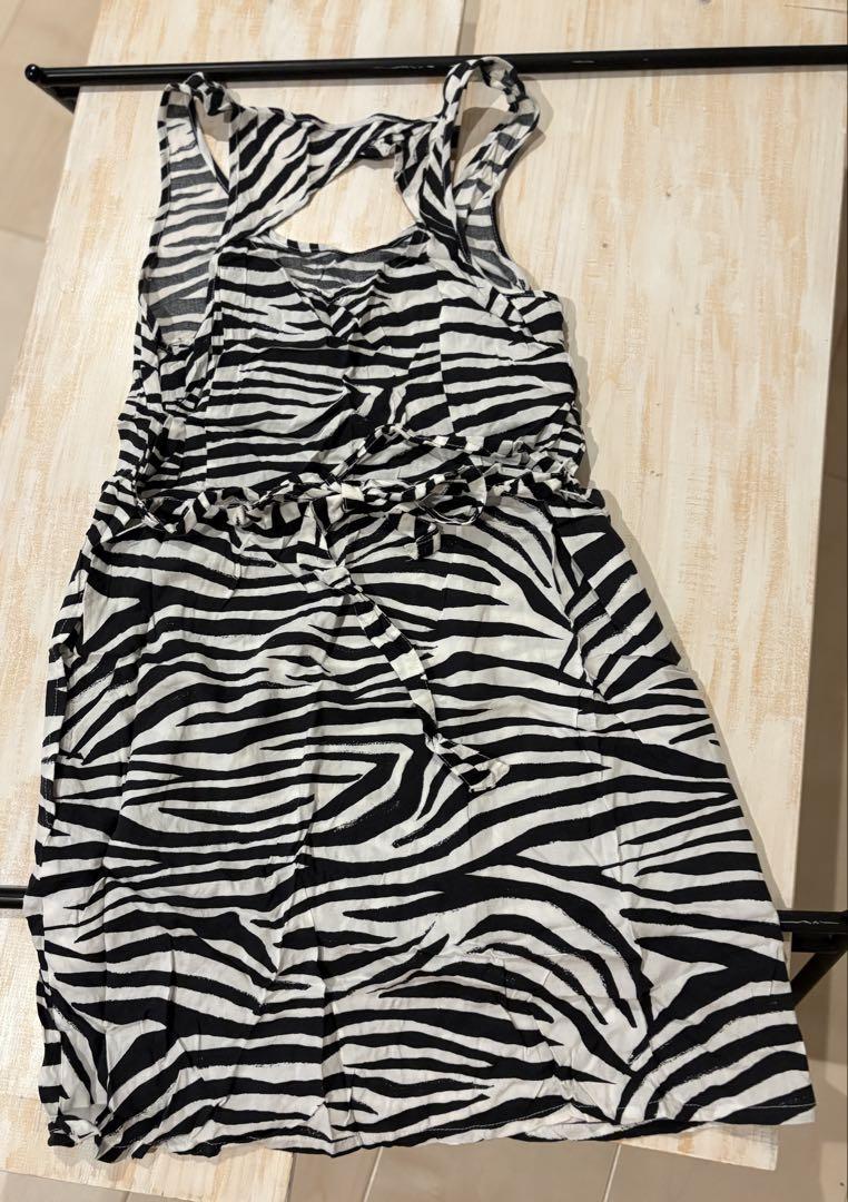 H&M ゼブラ柄 キャミワンピース Sサイズの写真3枚目